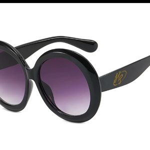 Trendy Sunglasses - Elegant And Chic | HP Higher Up